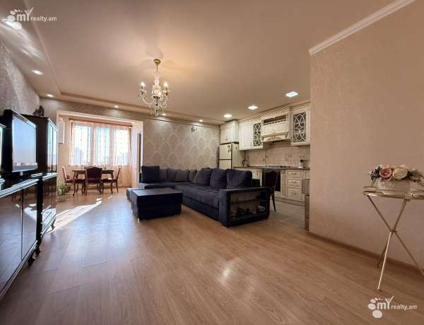 3-senyakanoc-bnakaran-vacharq-Yerevan-Center