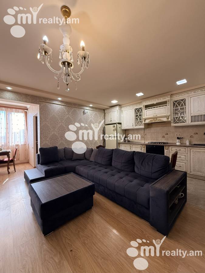 Купить 3 комнатную квартиру Вардананц ул, Центр Ереван, 156351