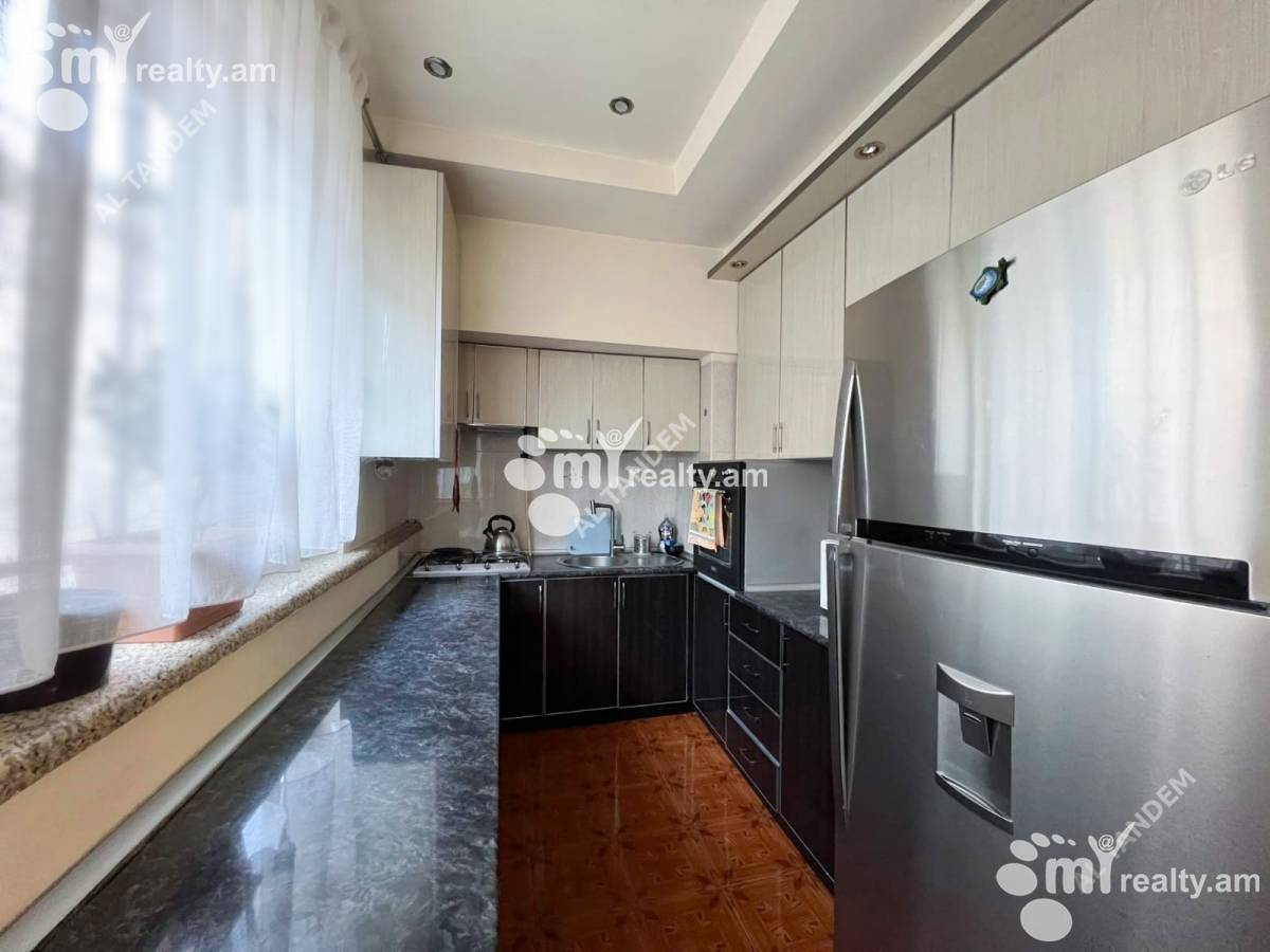 3 սենյականոց բնակարան  Բաղրամյան պող(Կենտրոն), Կենտրոն Երևան, 134100