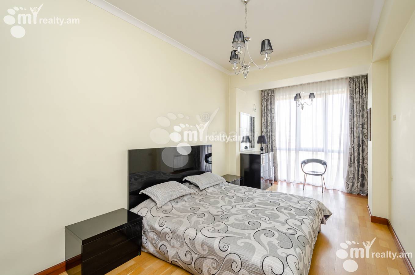 4 bedroom apartment for sale Mashtots Ave, Center Yerevan, 151756