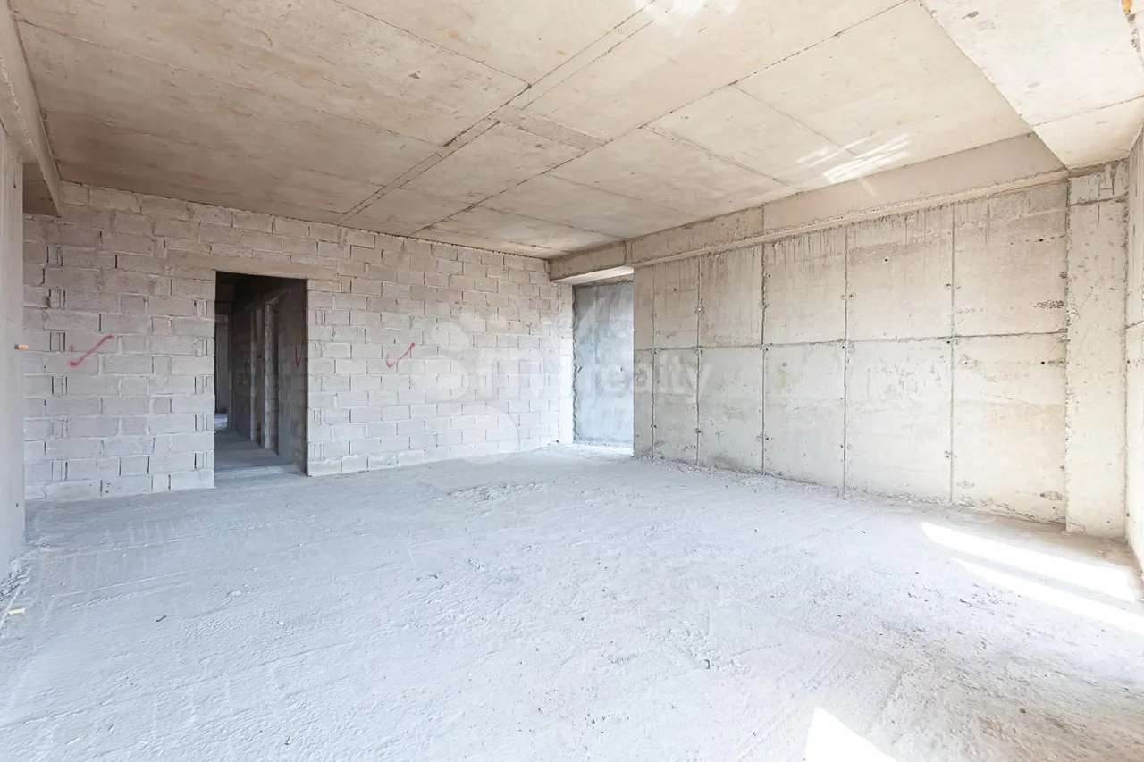 4 սենյականոց բնակարան  Լեոի փող, Կենտրոն Երևան, 159992