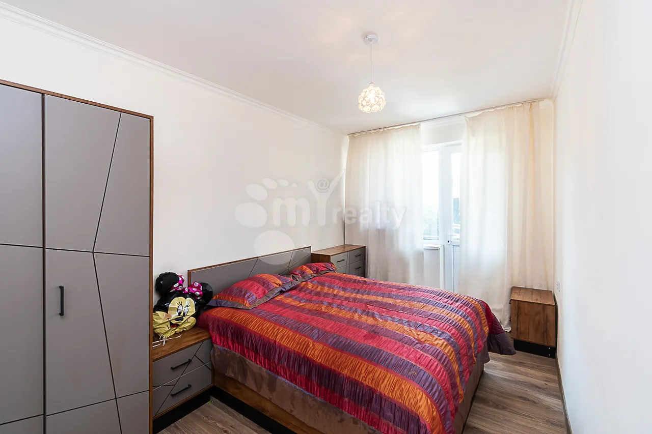 3 bedroom apartment for sale خیابان باشینجاخیان, آچاپنیاک ایروان, 161370