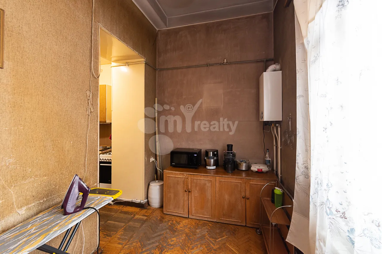 3 bedroom apartment for sale Tumanyan St, Center Yerevan, 160107