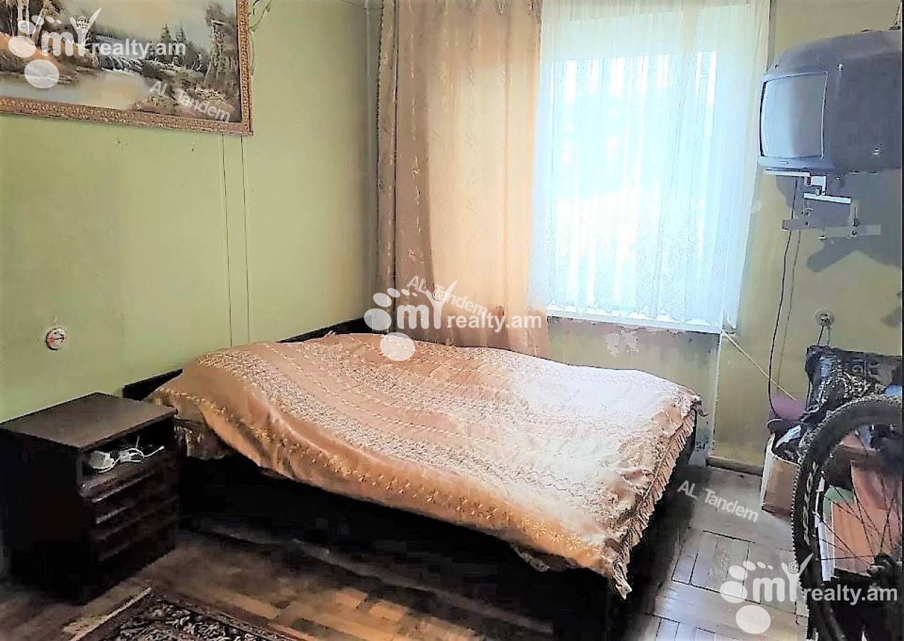 3 bedroom apartment for sale Vardanants St, Center Yerevan, 132417
