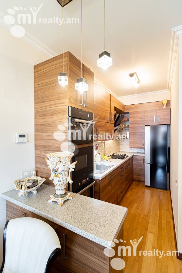 Купить 2 комнатную квартиру Антараин ул, Центр Ереван, 154666