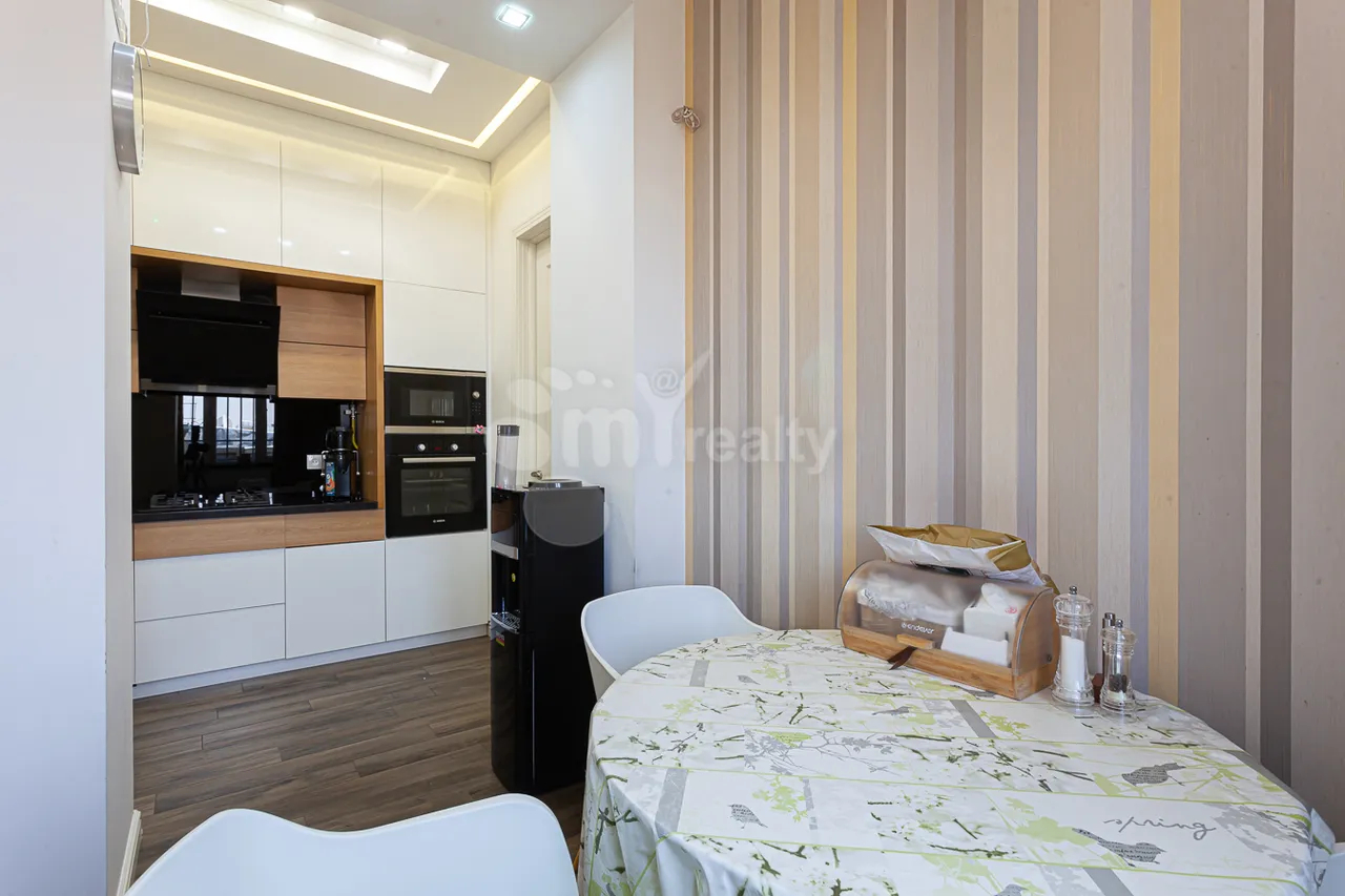 3 bedroom apartment for sale خیابان ماشتوتس, مرکز شهر ایروان, 157546