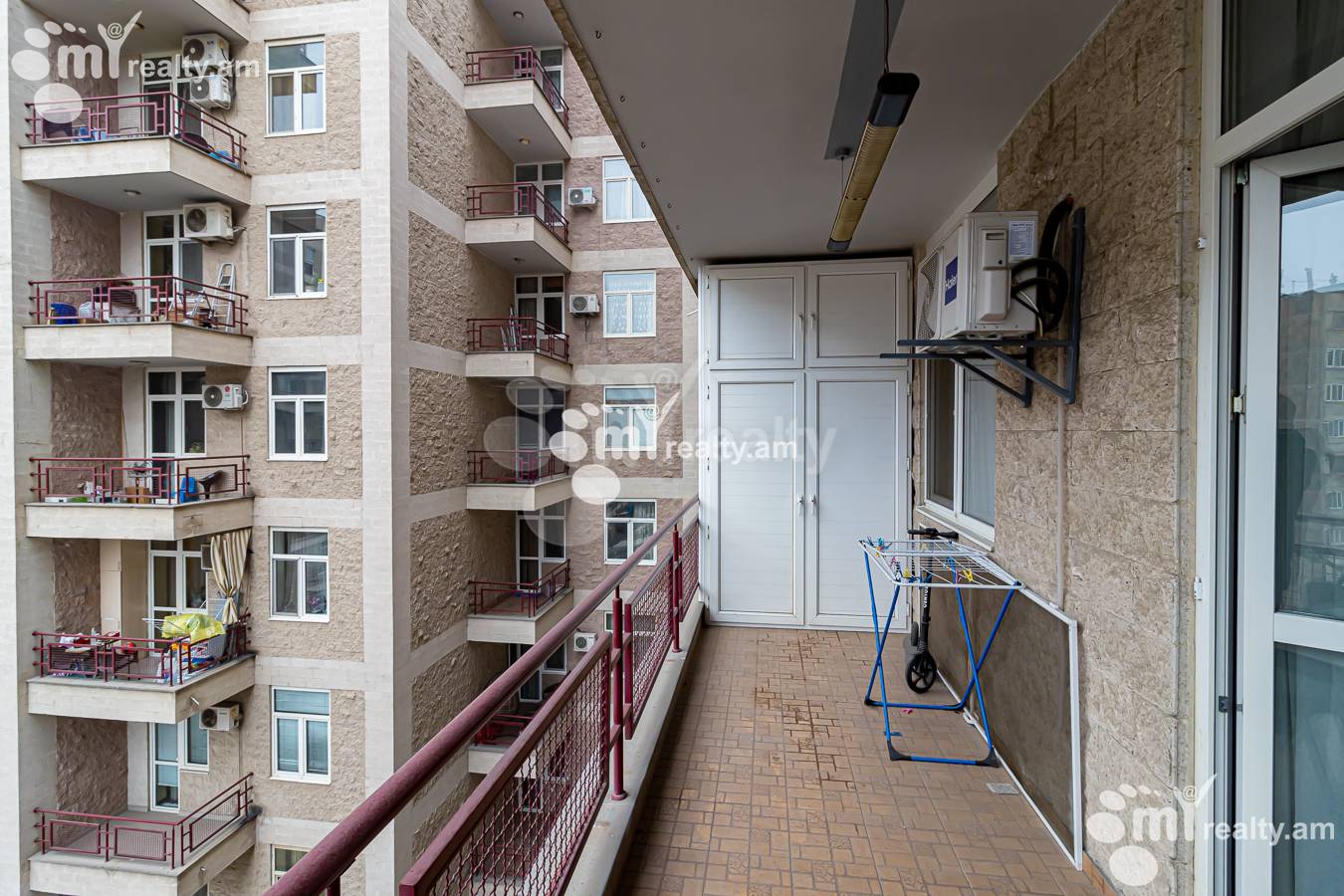 3 սենյականոց բնակարան  Ռոստոմի փող, Կենտրոն Երևան, 154385