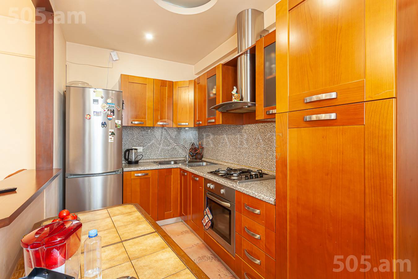 3 սենյականոց բնակարան  Պուշկինի փող, Կենտրոն Երևան, 147415