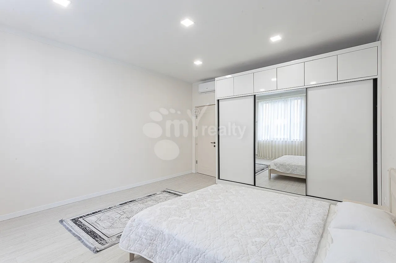 4 սենյականոց բնակարան վարձով Բուզանդի փող, Կենտրոն Երևան, 158869