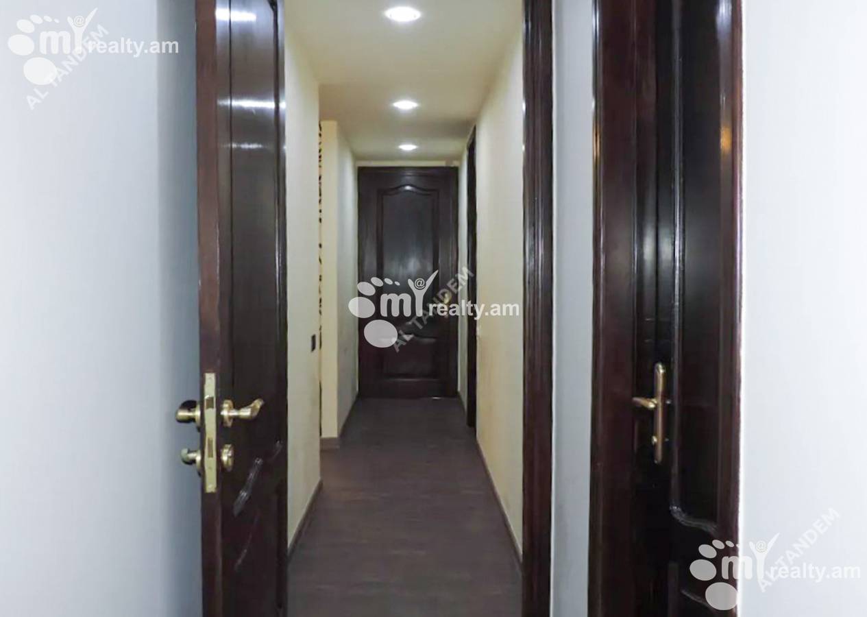 Купить 4 комнатную квартиру Абовян ул, Центр Ереван, 159948