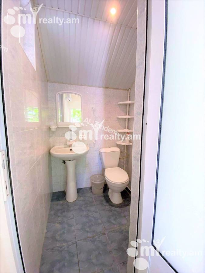 Снять коммерческoе помещение Сарян ул, Центр Ереван, 137591