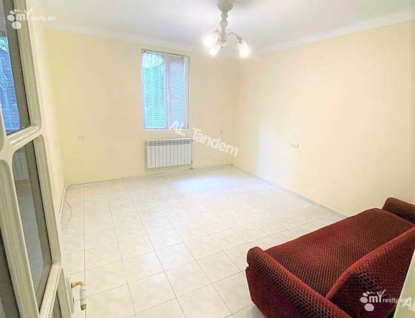 komercion-vardzakalutyun-Yerevan-Center