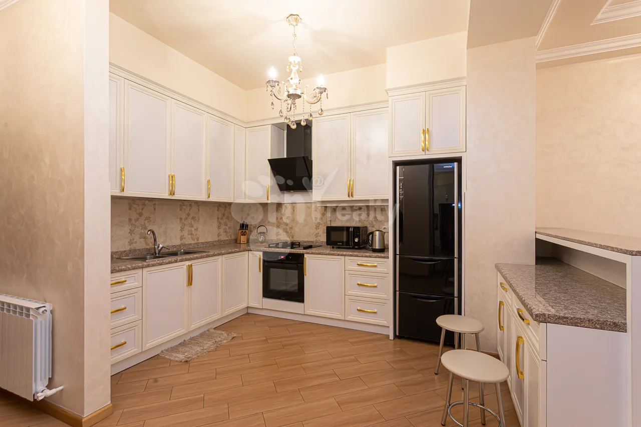2 bedroom apartment for rent Aram St, Center Yerevan, 160110
