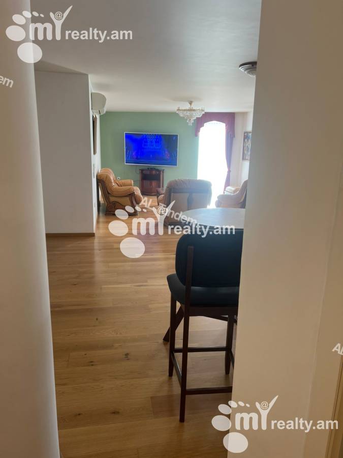 3 bedroom apartment for sale خیابان مامیکونیانتس, عربگیر ایروان, 158201