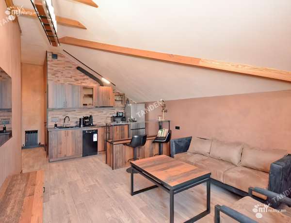 varcov-bnakaran-norakaruycum/2-senyakanoc/Antarayin+St/Center/Yerevan