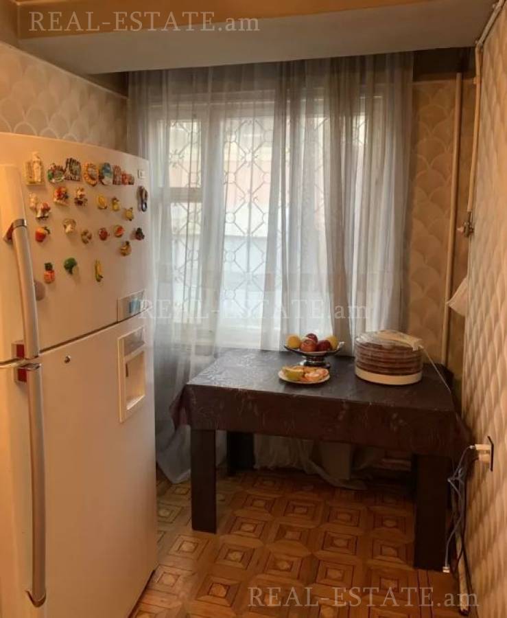 2 սենյականոց բնակարան  Ե. Քոչար փող, Կենտրոն Երևան, 131609