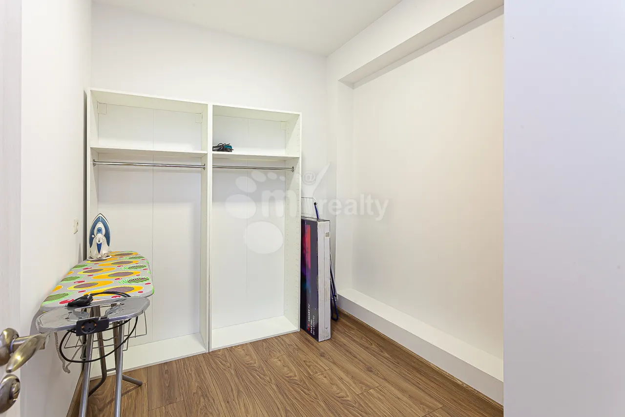 3 bedroom apartment for rent Teryan St, Center Yerevan, 158703