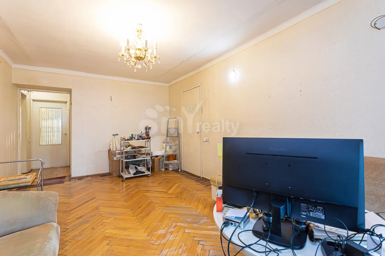 3 bedroom apartment for sale Buzand St, Center Yerevan, 158424