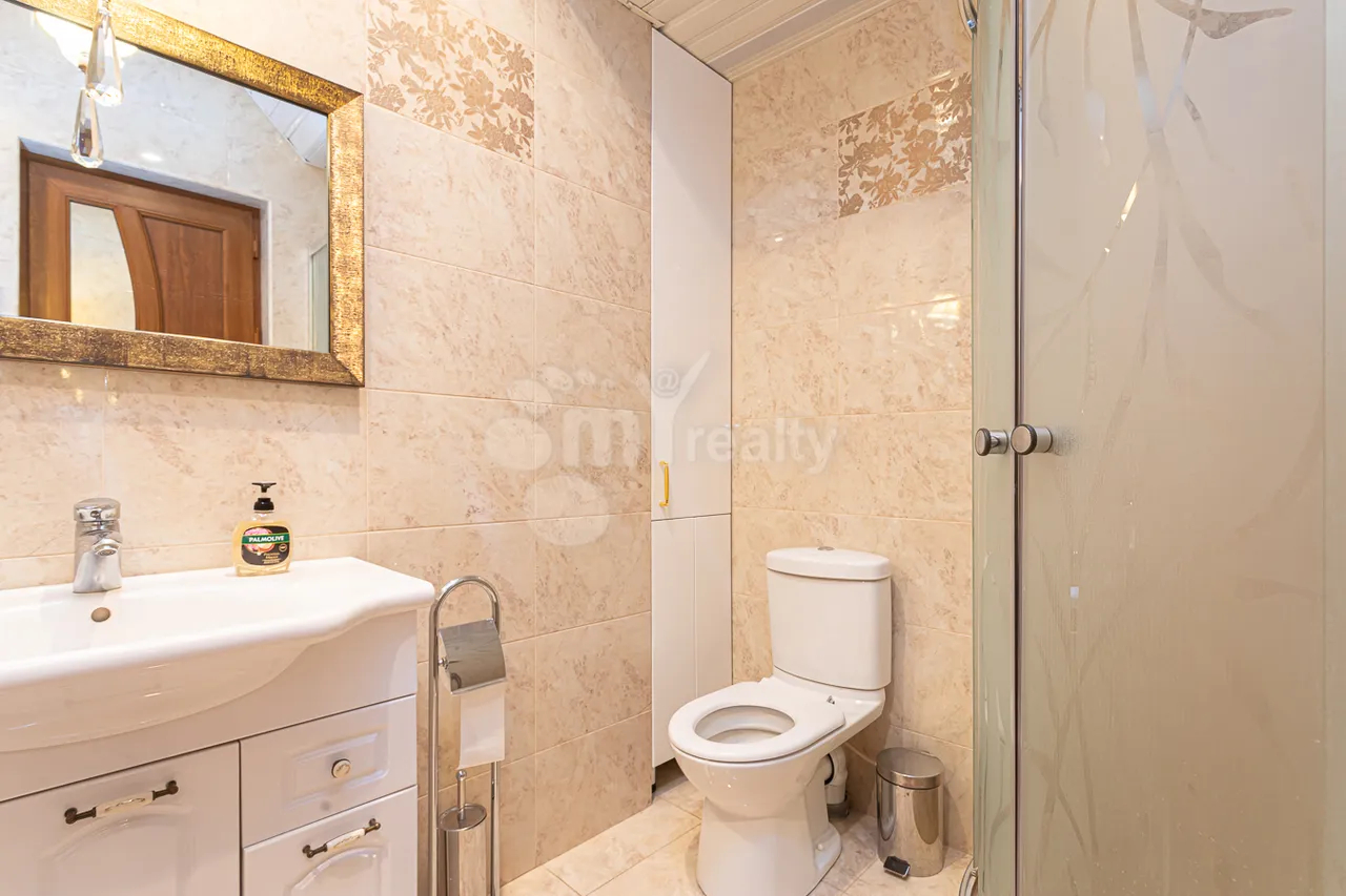2 bedroom apartment for rent Aram St, Center Yerevan, 160110