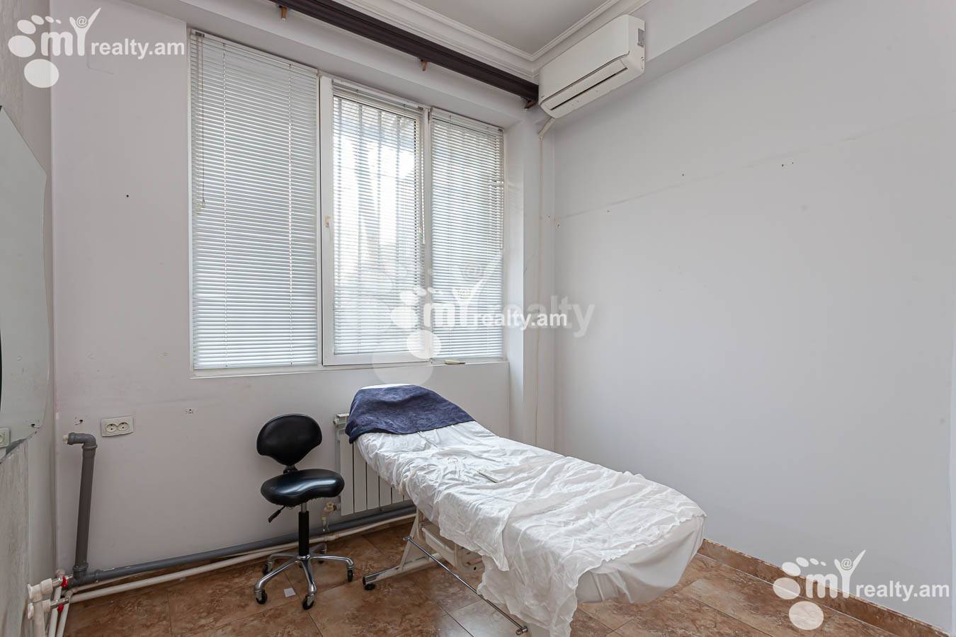 Commercial property for rent Abovyan St, Center Yerevan, 154004