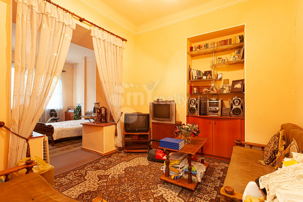 3 bedroom apartment for sale Pushkin St, Center Yerevan, 161163