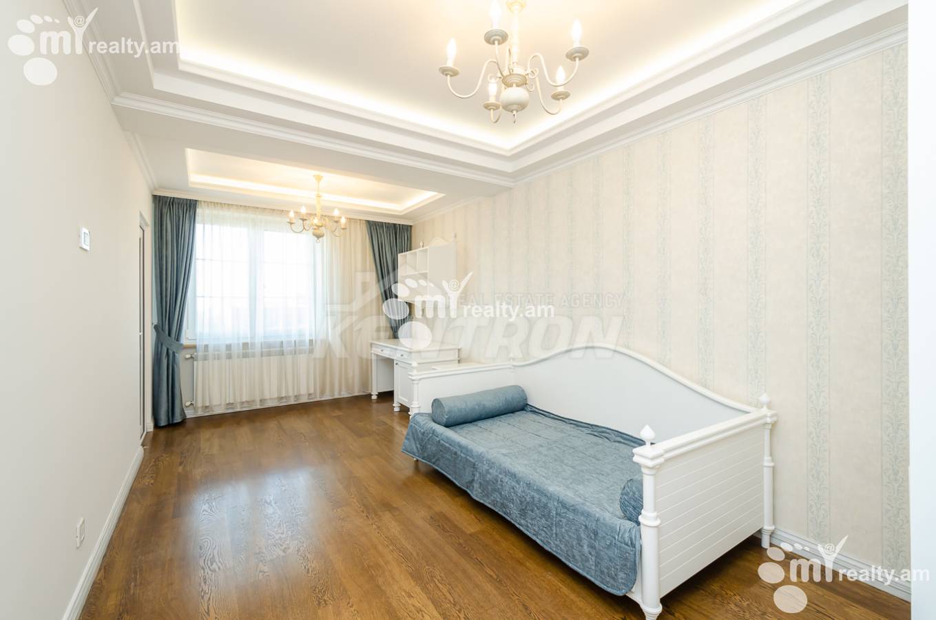 3 bedroom apartment for sale Israelyan St, Center Yerevan, 153637