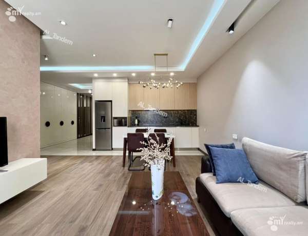 varcov-bnakaran-norakaruycum/3-senyakanoc/Amiryan+St/Center/Yerevan