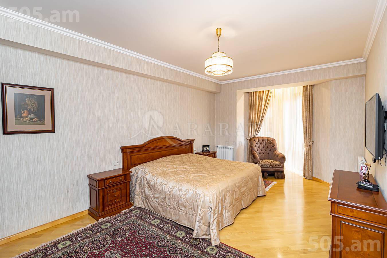 3 bedroom apartment for sale Aram St, Center Yerevan, 150247