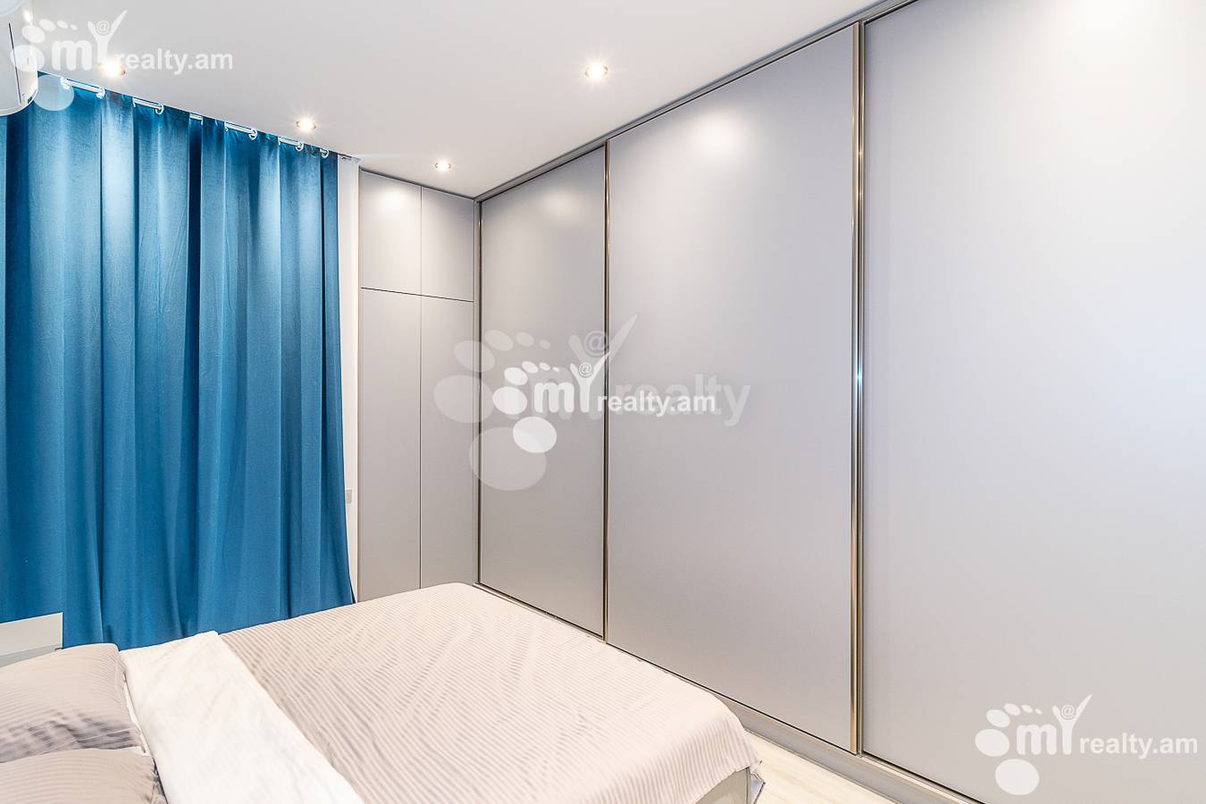 3 bedroom apartment for sale Tigran Mets Ave, Center Yerevan, 144516