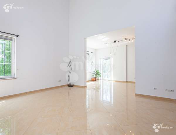 arandznatun-vardzakalutyun-Yerevan-Vahagni-district