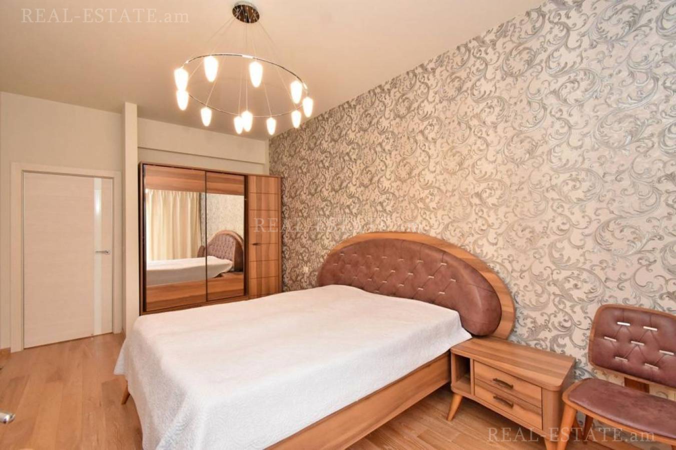 4 bedroom apartment for rent Leo St, Center Yerevan, 128238