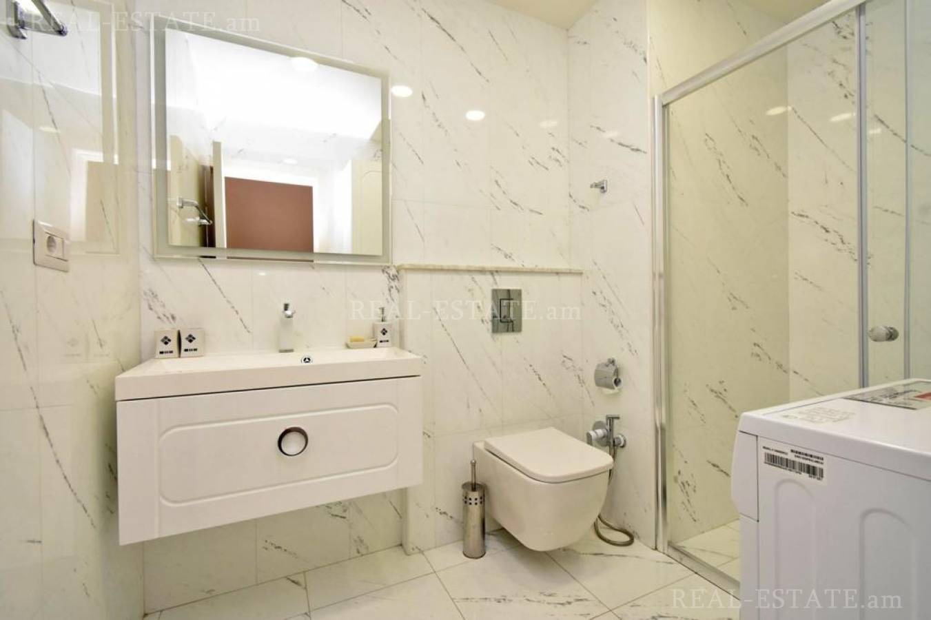 4 bedroom apartment for rent Leo St, Center Yerevan, 128238