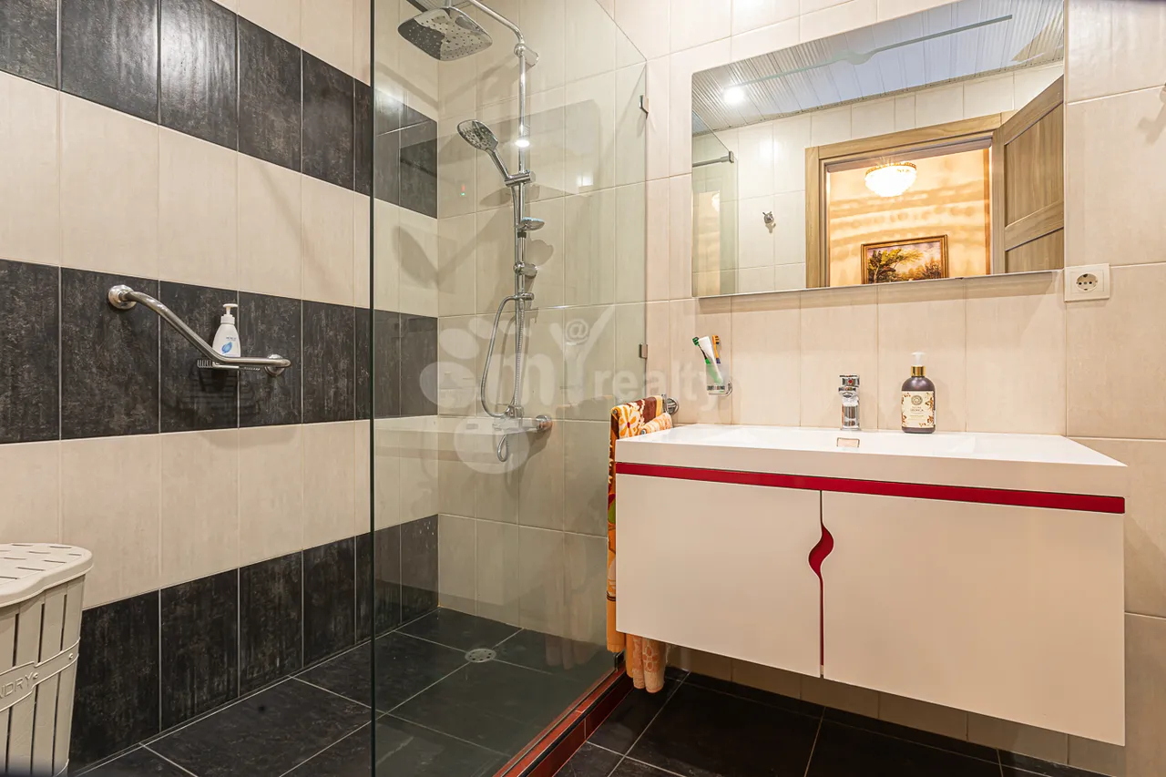 2 bedroom apartment for sale Sasna Tsrer St, Davtashen Yerevan, 157329