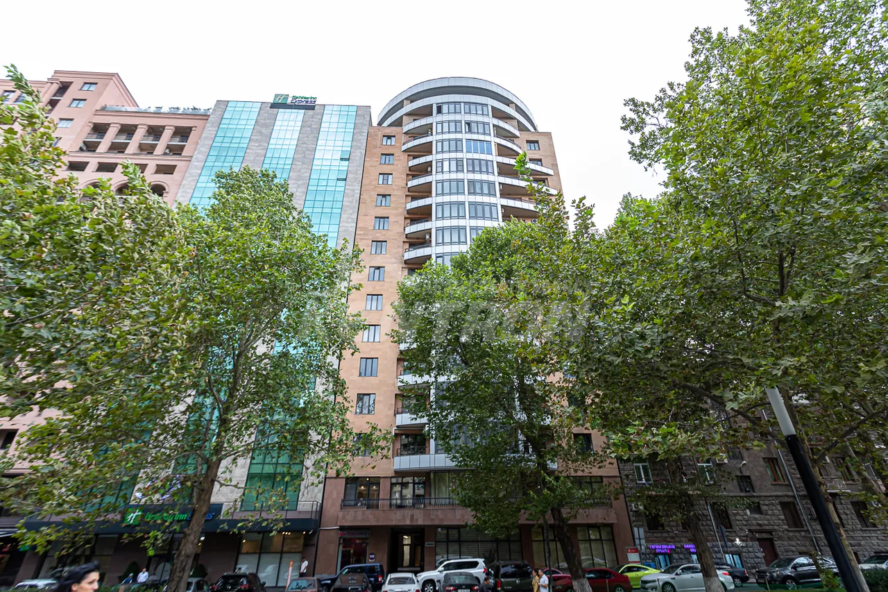 3 սենյականոց բնակարան վարձով Բուզանդի փող, Կենտրոն Երևան, 159630