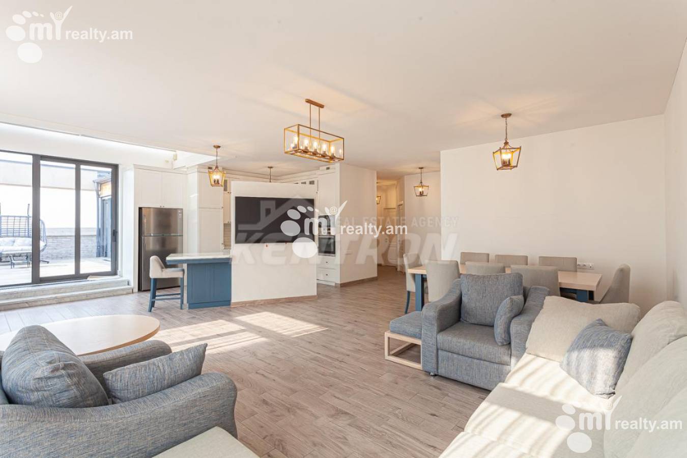 3 bedroom apartment for sale Amiryan St, Center Yerevan, 141611