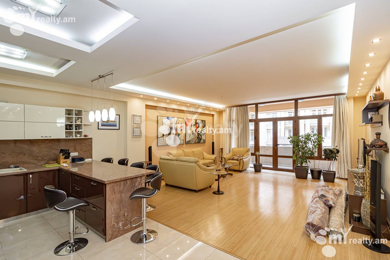 3 bedroom apartment for sale Northern (Hyusisayin)  Ave, Center Yerevan, 146540