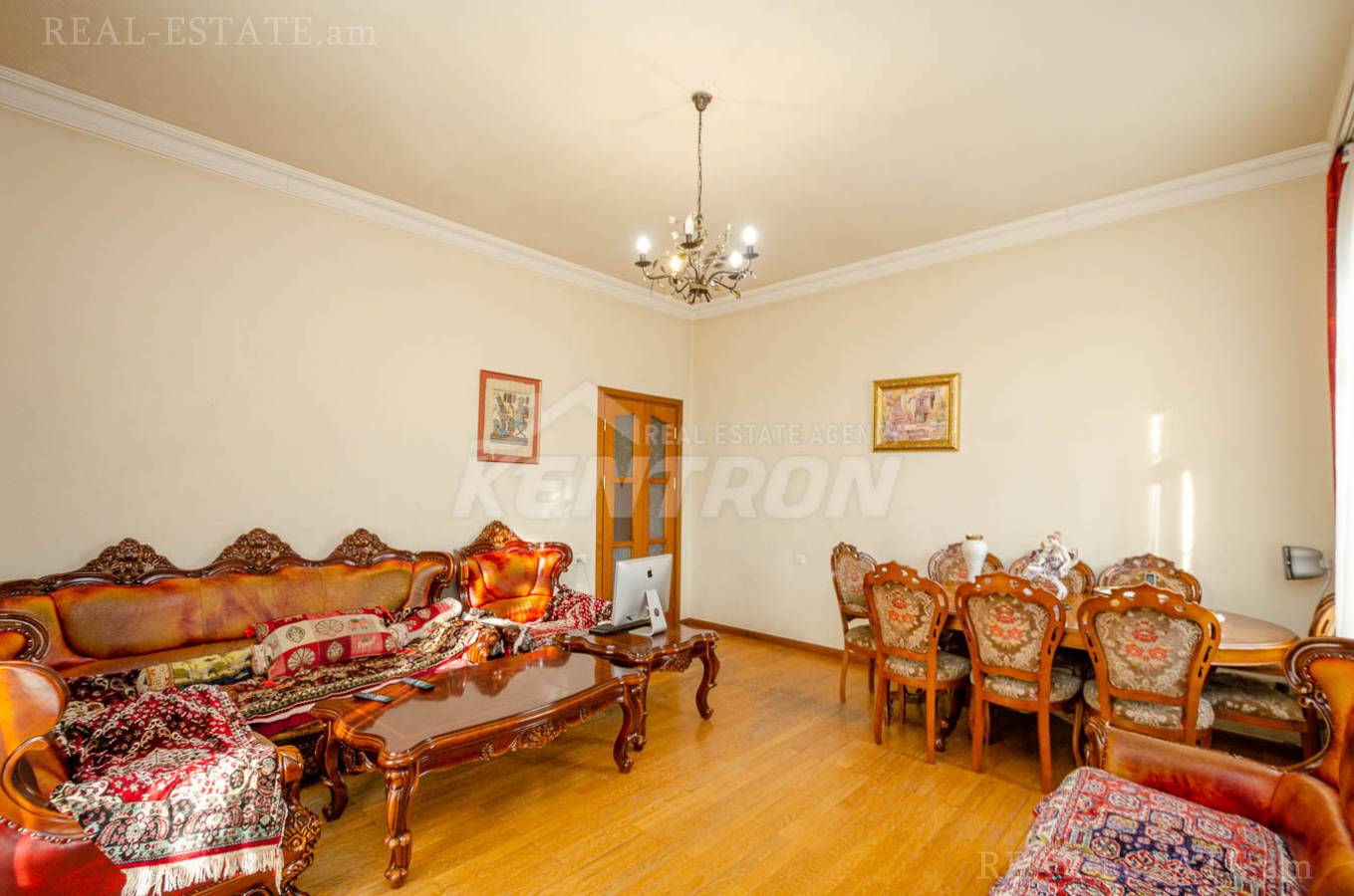 3 սենյականոց բնակարան  Մոսկովյան փող, Կենտրոն Երևան, 141099