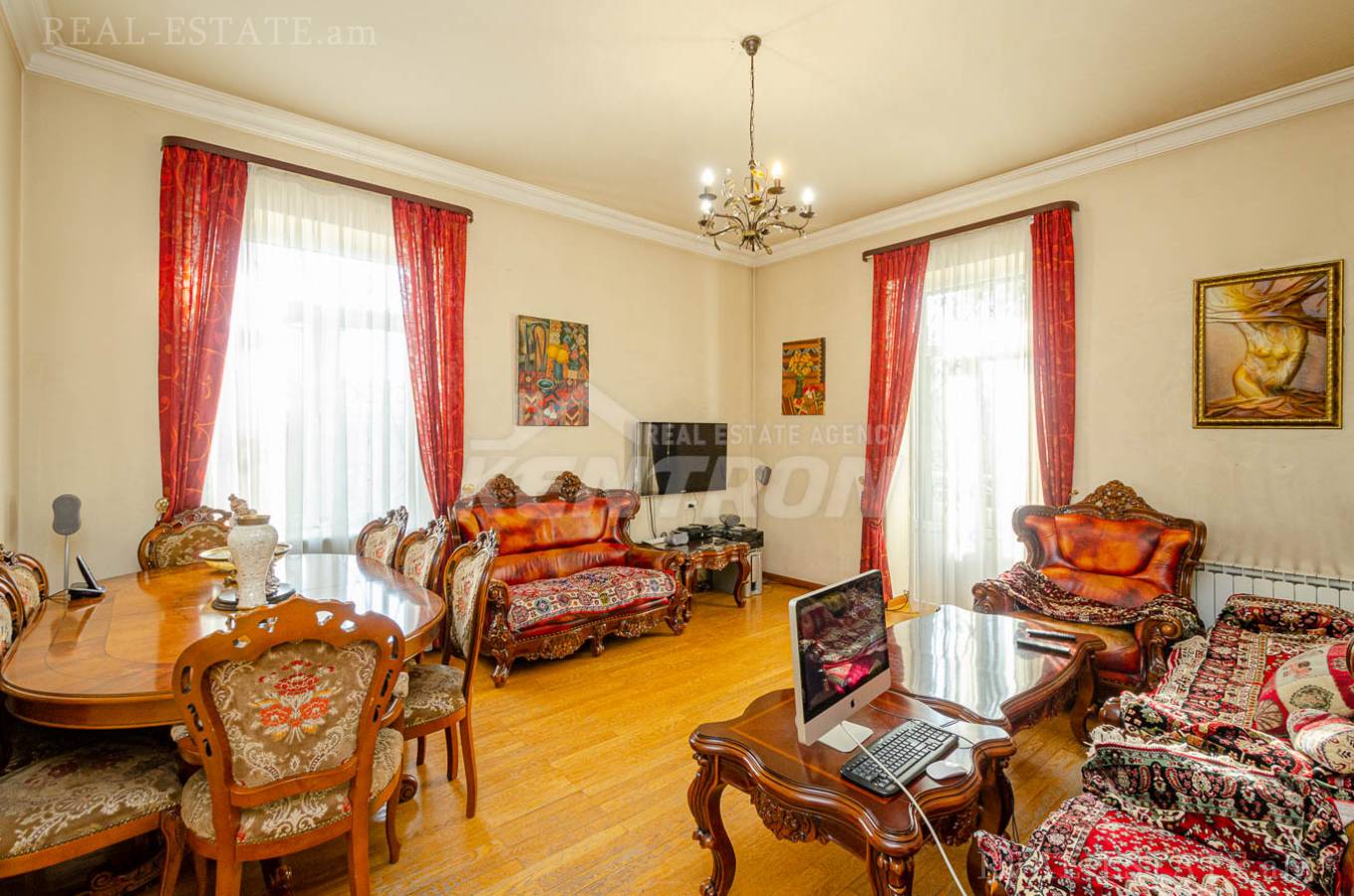 3 սենյականոց բնակարան  Մոսկովյան փող, Կենտրոն Երևան, 141099