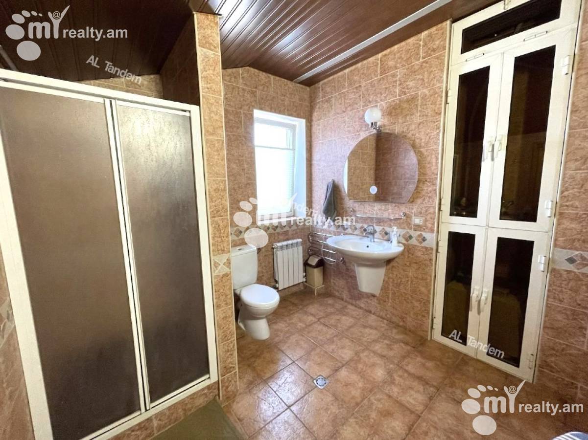 Снять 5 комнатную квартиру Туманян ул, Центр Ереван, 153165