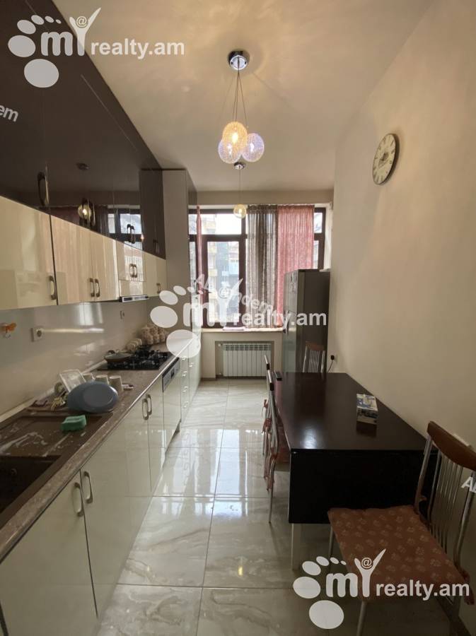 4 սենյականոց բնակարան  Նալբանդյան փող, Կենտրոն Երևան, 122412