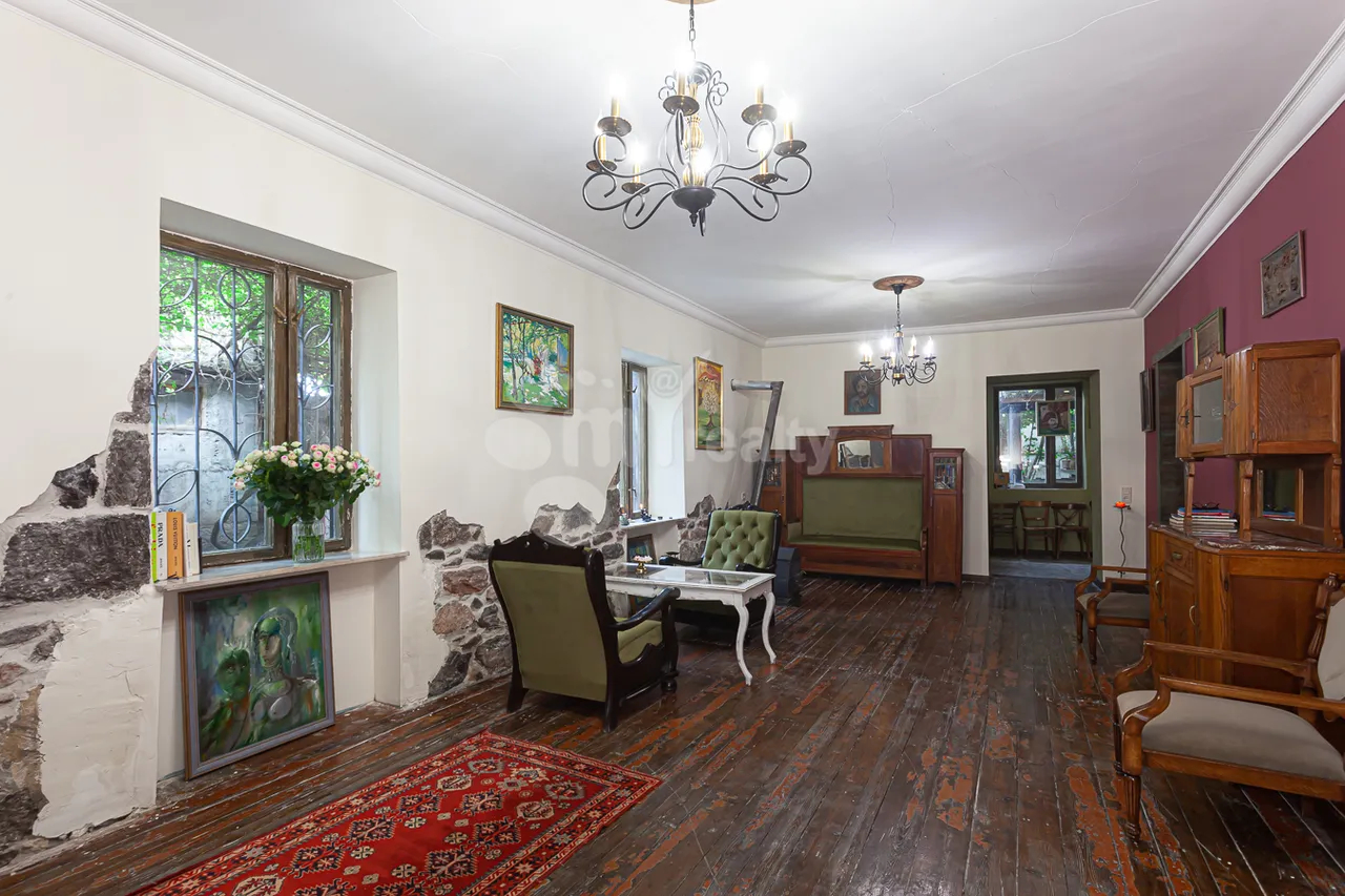 House for sale Lusinyants street, Center Yerevan, 160444