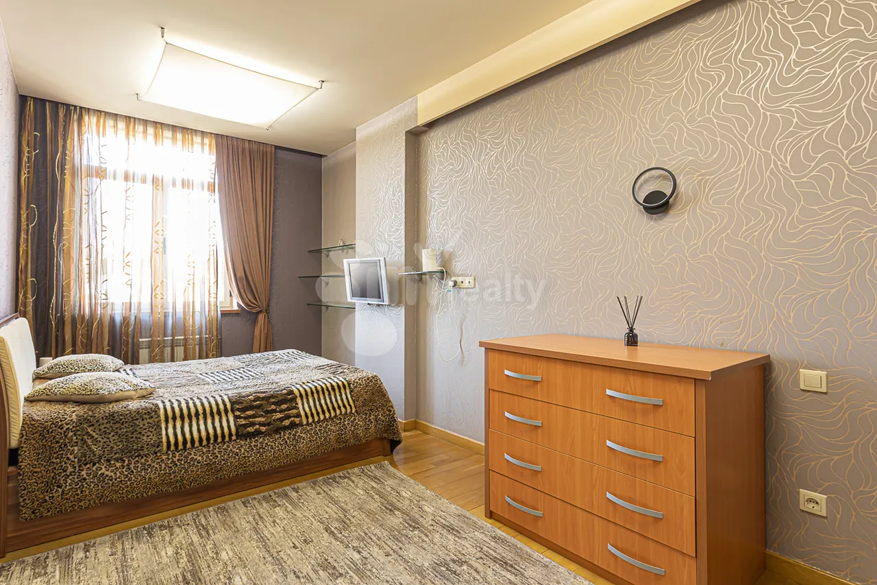 3 bedroom apartment for rent خیابان د. دِمیرچیان, مرکز شهر ایروان, 158777