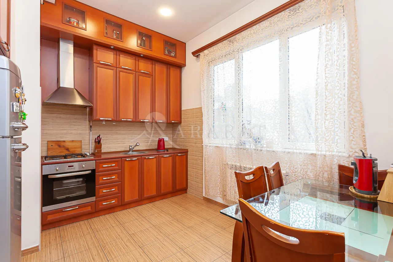 3 bedroom apartment for sale Pushkin St, Center Yerevan, 158495