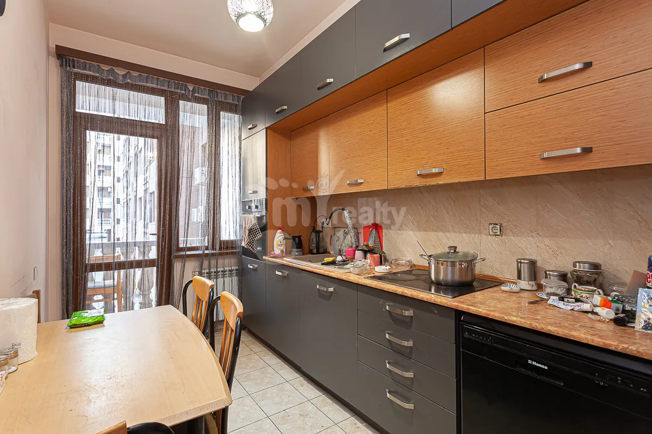 3 bedroom apartment for sale Adonts St, Arabkir Yerevan, 161342