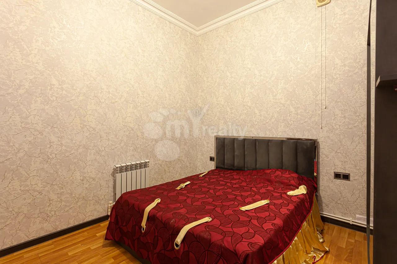 3 bedroom apartment for rent Mashtots Ave, Center Yerevan, 161482