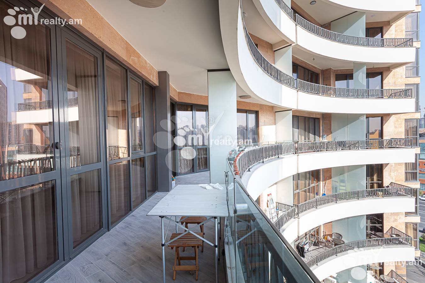 Купить 5 комнатную квартиру Сасна Црер ул., Давташен Ереван, 153655