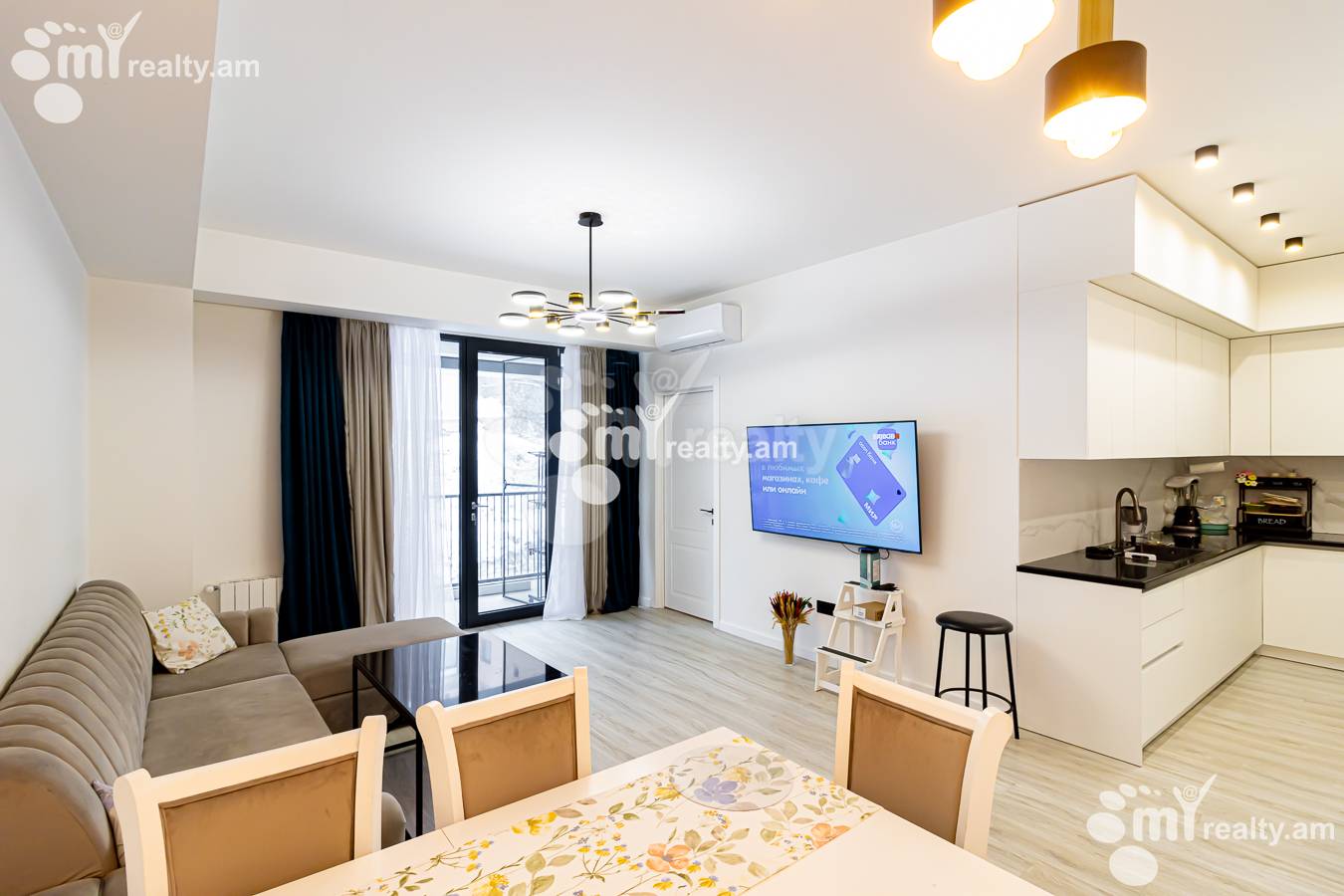 4 bedroom apartment for sale خیابان آخبیور سِروب, عربگیر ایروان, 154762