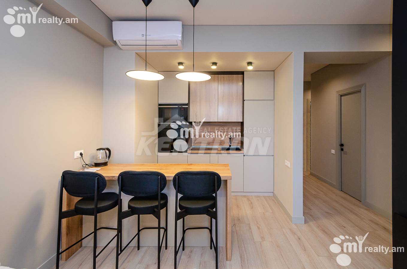 3 bedroom apartment for sale rue d'A.Manukyan, Center Yerevan, 143647