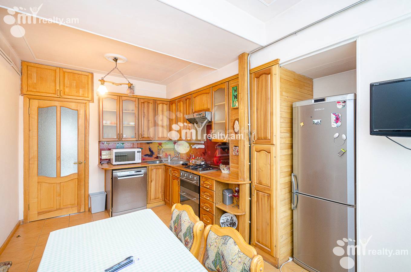 3 bedroom apartment for sale Kajaznuni St, Center Yerevan, 151451