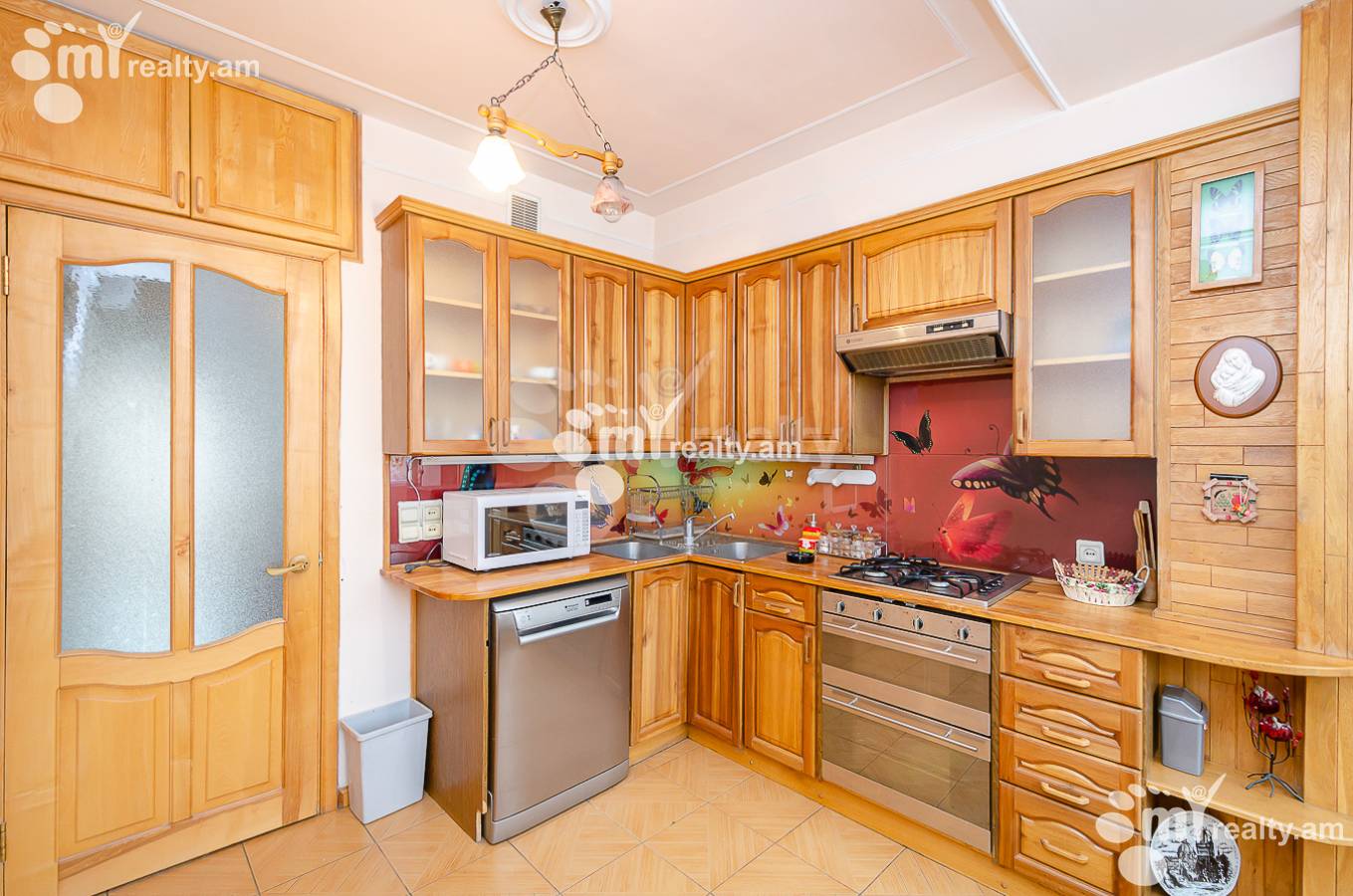 3 bedroom apartment for sale Kajaznuni St, Center Yerevan, 151451